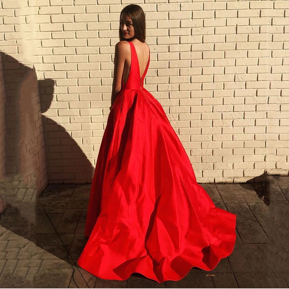 Elegantné A-Line Červená Prom Šaty, Dlhé 2021 Luxus V Krku Formálnej Strany Bez Rukávov Vestidos Backless Satin Večerné Šaty Pre Ženy