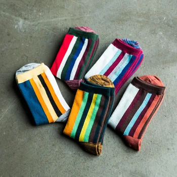 Nové Unisex Zábavné Bavlna Posádky Dlhé Ponožky Dizajnér Farebné Pruhované Tvorivé Spodná Bielizeň, Módne Letné Športové Teplé Zimné Oblečenie