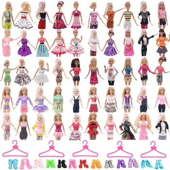 79PCS/Set Barbies Oblečenie Príslušenstvo domček pre bábiky s Nábytkom pre Barbies Bábika Topánky, Topánky Mini Šaty, Kabelky Koruny Ramienka Okuliarov 1
